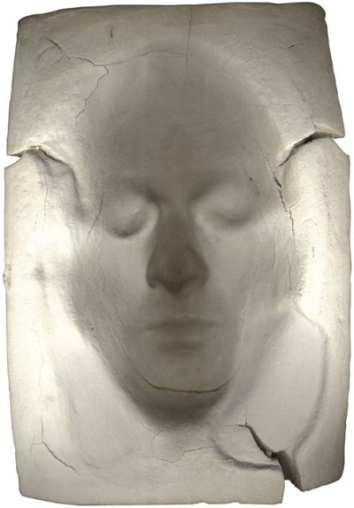 Nadezhda Lyahova, Soapy Reflections. Positive cast from an authors face in real size, 1999, ATA Center for Contemporary Art, Sofia