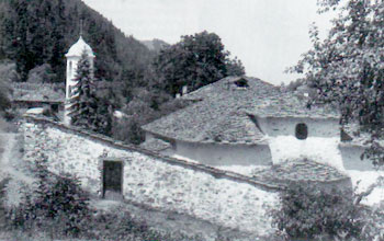 Kirche in Schiroka Laka. Typisches Beispiel einer Gebirgsarchitektur