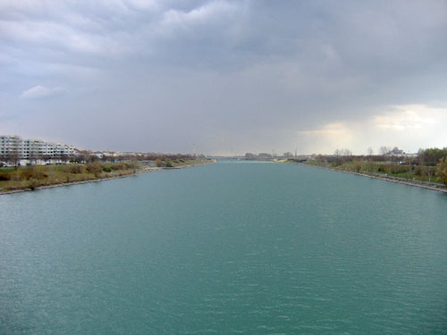  . An der schönen blauen Donau () - 18  2005