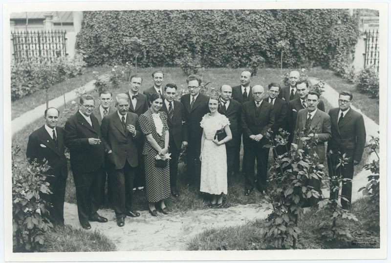 Снимка от гостуването на Роман Якобсон в София през юни 1937 г.