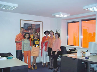 № 8. Служителите празнуват 10 години ING Банк, София, септември 2004