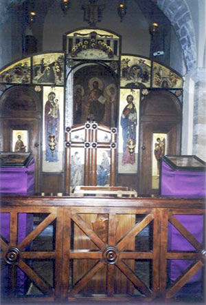 Православен олтар в Криптата
