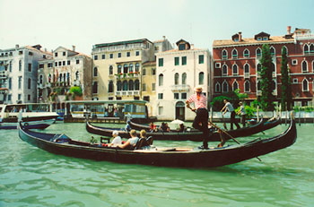 Венеция на гондолиерите