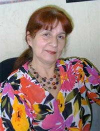 Надя Попова