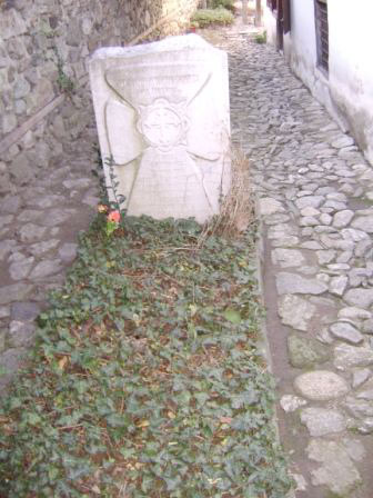 Гробът на игумения Христина 