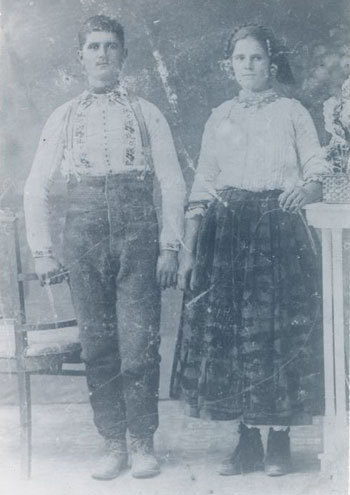 Сн. 2. Младо семейство от с. Николово, Русенско. 1918 г.
