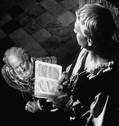 = Hamlet (1948) - 1