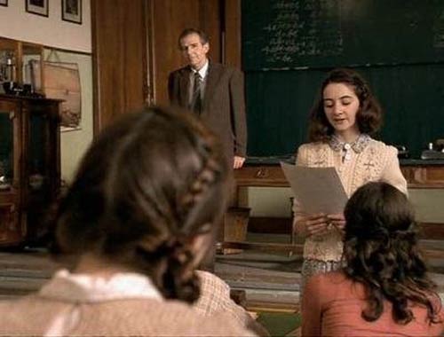   -   = Anne Frank: The Whole Story (2001) - 3