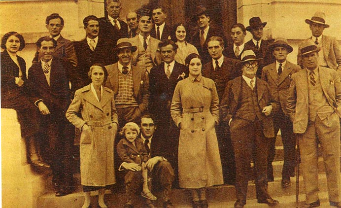 Варненската театрална трупа с директор-режисьор Стоян Бъчваров, 1932