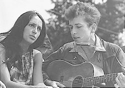 Джоан Баез и Боб Дилън в щастливи дни и вече звезди