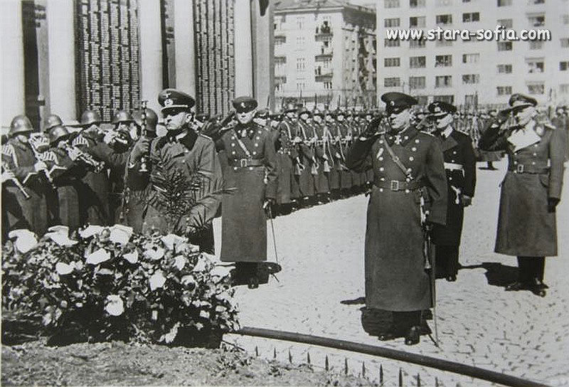 Германският фелдмаршал Лист отдава почит на загиналите 