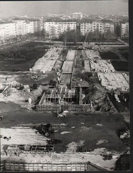 От 1979-та до 1981-а цари огромното строителство
