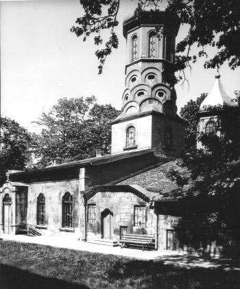 Камбанарията на храма “Св. Троица” в Русе (ХVІІІ в.), построена от руски архитект след Освобождението